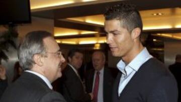 El Presidente, Florentino P&eacute;rez, junto a Cristiano Ronaldo, encabezan la expedici&oacute;n del Real Madrid a Z&uacute;rich.