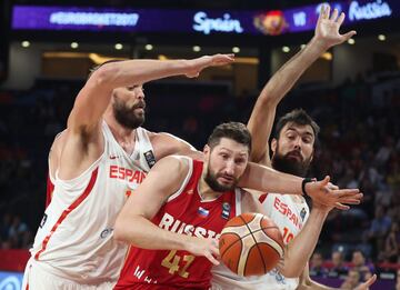 Nikita Kurbanov y Marc Gasol.