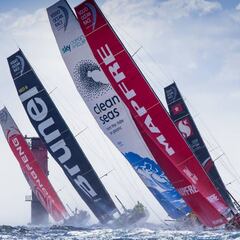 El 'Mapfre', último tras una mala salida; 'Dongfeng', líder