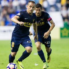 Javi Guerra y un gran Gazzaniga prolongan el efecto Míchel