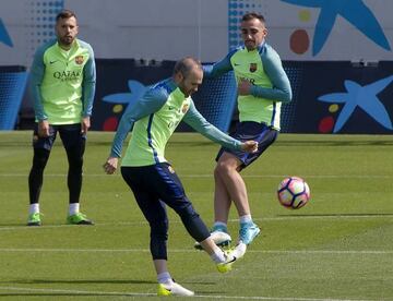 Iniesta has not been able to shake off an adductor injury