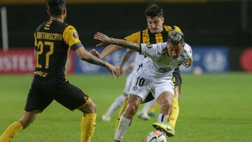 Así quedó Colo Colo en la tabla tras su caída en Uruguay