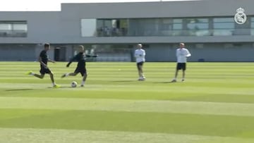 Cristiano está fino para el Camp Nou: acelerón y... ¡derechazo!