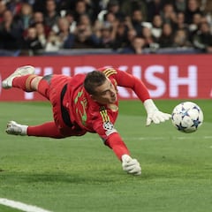 Why isn’t Kepa playing today for Real Madrid against Valencia in LaLiga and who is Lunin?