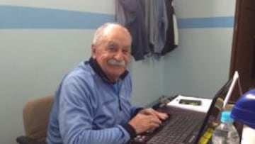 Azkargorta en su despacho en las dependencias del Bolívar donde recibió a AS Chile.