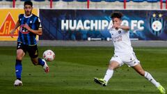 El especial regalo de Luciano Arriagada a Luis Mena