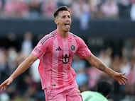 Dec 6, 2025; Fort Lauderdale, Florida, USA; Inter Miami forward Tadeo Allende (21) celebrates after scoring a goal against the Vancouver Whitecaps FC in the second half during the 2025 MLS Cup at Chase Stadium. Mandatory Credit: Nathan Ray Seebeck-Imagn Images