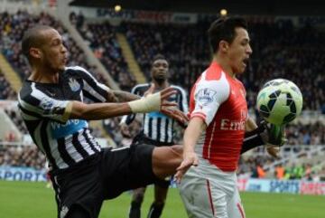 Alexis Sánchez tuvo un irregular cometido en el triunfo de Arsenal sobre Newcastle.