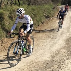 Los dominadores del barro se enfrentan en el 'sterrato'