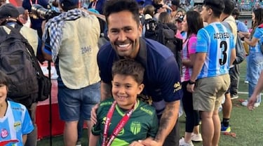 7 jugadores que se retiraron oficialmente y volvieron al fútbol profesional