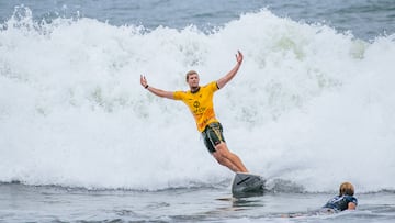 PUNTA ROCA, LA LIBERTAD, EL SALVADOR - JUNE 9: Two-time WSL Champion John John Florence of Hawaii surfs in Heat 2 of the Semifinals at the Surf City El Salvador Pro on June 9, 2024 at Punta Roca, La Libertad, El Salvador. (Photo by Aaron Hughes/World Surf League)
