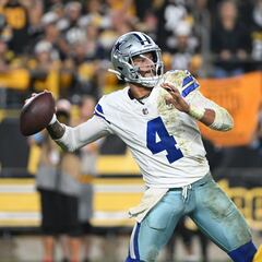 Dak Prescott makes NFL history with touchdowns on consecutive days