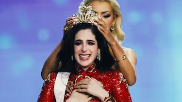 Fátima Bosch, de México, reacciona al ser coronada Miss Universo durante la 74.ª edición del certamen Miss Universo en Bangkok, Tailandia.