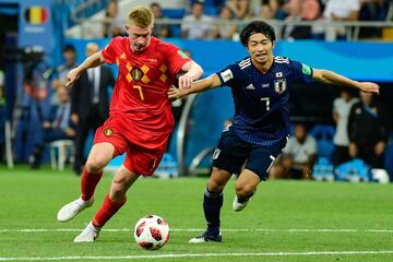  Kevin De Bruyne y Gaku Shibasaki.