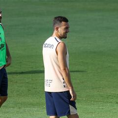 Gonzalo Escalante y una cláusula a punto de caducar