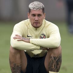 Nico Castillo podría estar nueve meses más fuera de las canchas