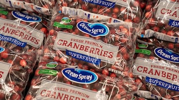 Two shipments of cranberries tested positive for a carcinogenic herbicide, 17 days before Thanksgiving, causing panic in grocery stores.