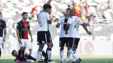 Suazo vio la roja antes del descanso. 