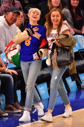 Brandi Cyrus y Miley Cyrus.