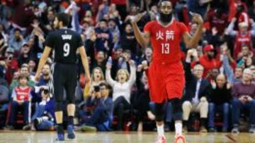 Harden (31-10-11) abusa de los Wolves de Ricky Rubio (14-7-9)