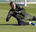 "Joel Robles tiene un margen suficiente para jugar el derbi"