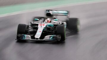 Formula One F1 - Hungarian Grand Prix - Hungaroring, Budapest, Hungary - July 28, 2018  Mercedes&#039; Lewis Hamilton in action during qualifying  REUTERS/Lisi Niesner