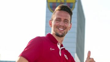 Luuk de Jong ya está en Barcelona