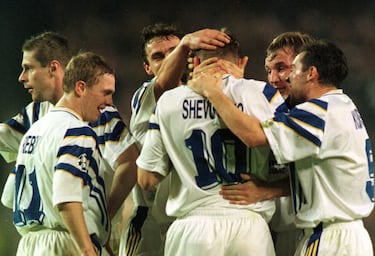 Pese a ser en la liguilla de grupos, una de las grandes vergüenzas históricas como local del Barça, al que Shevchenko humilló con un hat-trick en la primera parte que terminó siendo completado con el gol de Rebrov en la segunda mitad. Una de las últimas grandes exhibiciones tácticas de Valeriy Lobanovskiy al frente de los ucranianos frente a Van Gaal, por entonces uno de los técnicos más prestigiosos del continente.