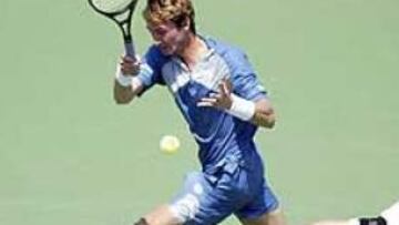 <b>ADIÓS.</B> Juan Carlos Ferrero se ha despedido antes de tiempo de un torneo del que era uno de los grandes favoritos para ganarlo.