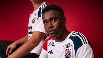 Adidas lanzó la nueva indumentaria alternativa de Independiente Medellín.