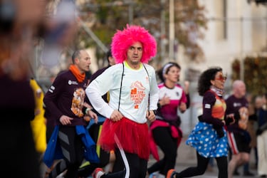 Mucho humor, alegría y disfraces en la carrera popular de la San Silvestre Vallecana. 