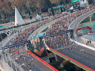 Valencia es un gran lugar para las carreras de grandes distancias, la prueba se desarrolla en los más de 42 kilómetros sin apenas desniveles.
