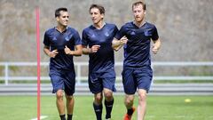 Juanmi, Mikel Oyarzabal y Zurutuza, jugadores de la Real Sociedad. 