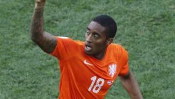 Leroy Fer celebra el gol que anot&oacute; ante Chile.