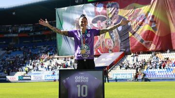      Jennifer Hermoso of Pachuca during the game Pachuca vs Pumas UNAM, corresponding to Round 10 of the Torneo Apertura 2023 of the Womens Liga BBVA MX, at Hidalgo Stadium, on September 10, 2023.

<br><br>

Jennifer Hermoso de Pachuca recibe reconocimiento como campeona del Mundo durante el partido Pachuca vs Pumas UNAM, correspondiente a la Jornada 10 del Torneo Apertura 2023 de la Liga BBVA MX Femenil, en el Estadio Hidalgo, el 10 de Septiembre de 2023