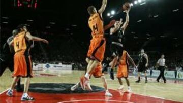 Chris Thomas mantiene al Fuenlabrada en estado de gracia