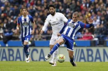 Second-half substitute Isco tussles for the ball with Depor's Álex Bergantiños.