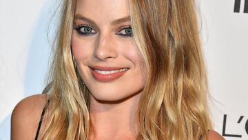 Margot Robbie posa a su llegada a los Marie Claire&#039;s Image Maker Awards 2017. La actriz dar&aacute; vida a la patinadora Tonya Harding en su biopic en la gran pantalla.