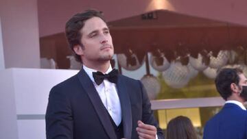 Diego Boneta y Renata Notni niegan tener un romance 