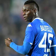 Pancarta contra Balotelli en Turín: "Eres africano"