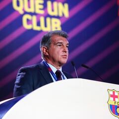 Laporta golea en el partido de vuelta del Espai Barça