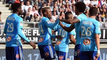 El camerun&eacute;s Clinton Njie celebrando uno de sus goles.