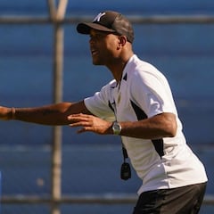 Kluivert despierta del sueño mundialista antes de tiempo