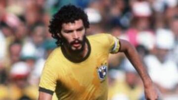 <b>LA ELEGANCIA. </b>Sócrates marcó 25 goles en 63 partidos con Brasil.