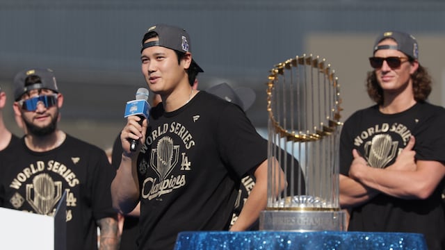 LOS ANGELES (United States), 03/11/2025.- Los Angeles Dodgers two-way player Shohei Ohtani speaks during the Los Angeles Dodgers celebration of their 2025 World Series title at Dodger Stadium in Los Angeles, California, USA, 03 November 2025. EFE/EPA/ALLISON DINNER
