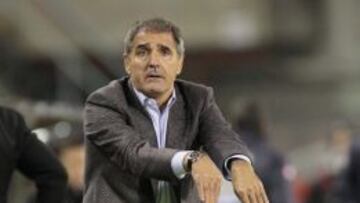 MALOS RECUERDOS. Herrera repite los números que le condenaron a la destitución hace doce años.