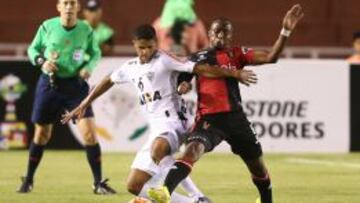 Atlético Mineiro gana de visita y asusta a Colo Colo en la Copa