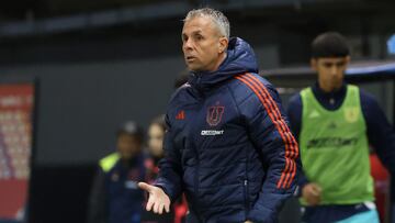 Le preguntan a Álvarez por el fracaso de su refuerzo estrella y el DT reacciona: “Yo jamás...”