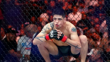 LAS VEGAS, NEVADA - JULY 08: UFC flyweight champion Brandon Moreno waits for the start of his title defense against Alexandre Pantoja during UFC 290 at T-Mobile Arena on July 08, 2023 in Las Vegas, Nevada. Pantoja won the title by split decision.   Steve Marcus/Getty Images/AFP (Photo by Steve Marcus / GETTY IMAGES NORTH AMERICA / Getty Images via AFP)