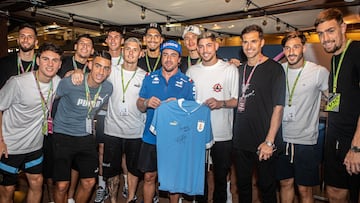 Uruguay visita a Fernando Alonso antes de viajar a Qatar